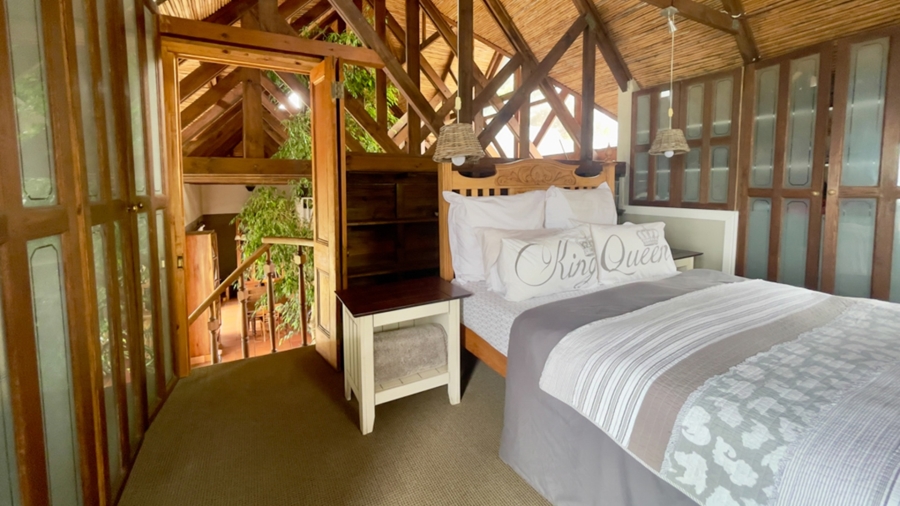 To Let 5 Bedroom Property for Rent in Southern Cross Western Cape